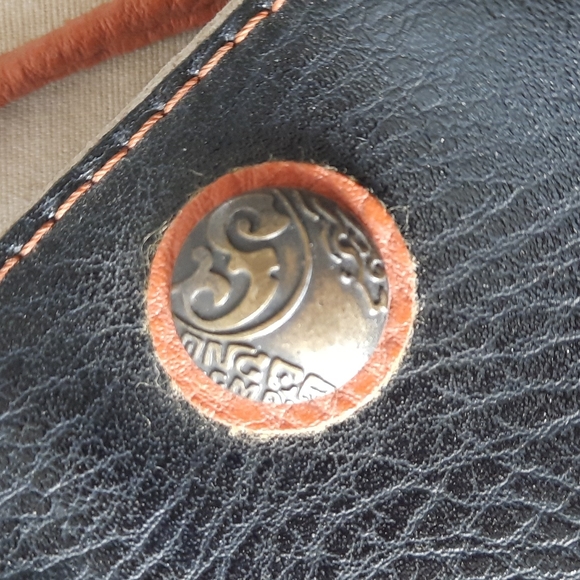 Heroing Crossbody Leather Purse - Picture 3 of 5